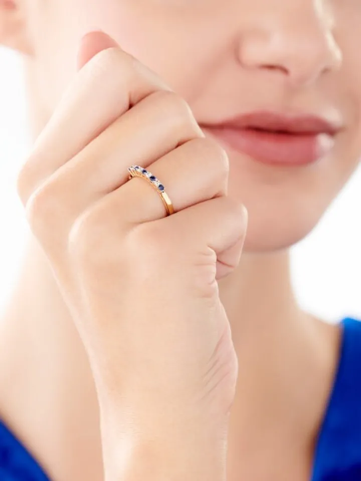 Pierścionek z żółtego złota z brylantami i szafirami - próba 585