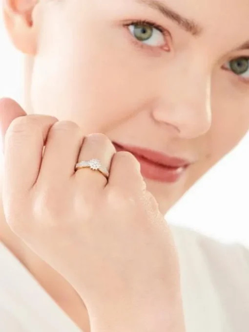 Pierścionek z żółtego złota z diamentami - 0,24 ct - próba 585