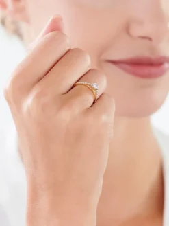 Pierścionek z żółtego złota z diamentami - 0,26 ct - próba 585