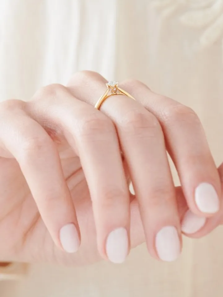 Pierścionek z żółtego złota z brylantami - 0,25 ct - próba 750