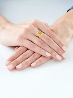 Pierścionek z żółtego złota z diamentami i cytrynem - próba 585