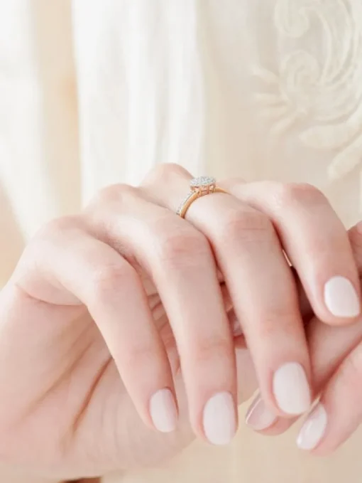Pierścionek z żółtego złota z diamentami - 0,15 ct - próba 585