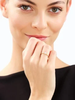 Pierścionek z żółtego złota z brylantem laboratoryjnym - 0,25 ct - próba 585