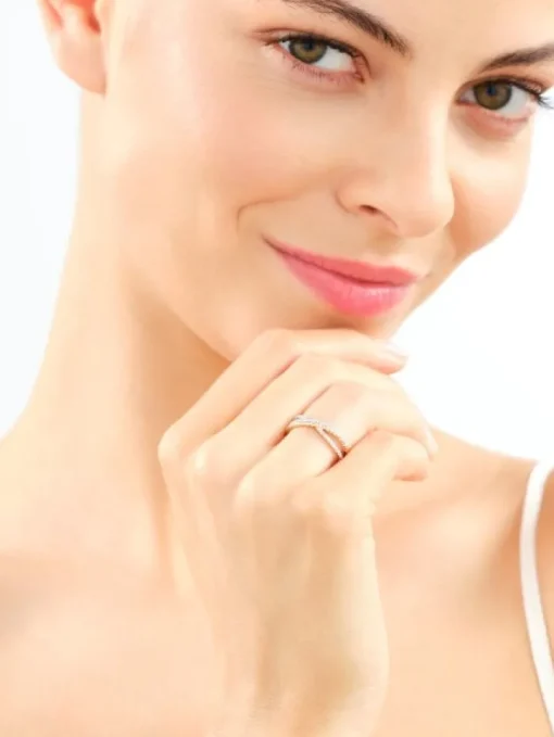 Pierścionek z żółtego złota z diamentami - 0,15 ct - próba 585