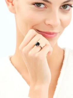 Pierścionek z żółtego złota z czarnymi brylantami i onyksem - próba 585