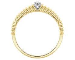 Pierścionek z żółtego złota z brylantami - 0,07 ct - próba 585