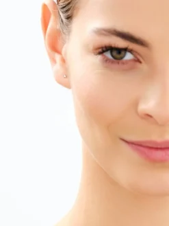 Pojedynczy srebrny kolczyk - gwiazda