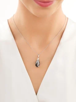 Zawieszka srebrna z bursztynem