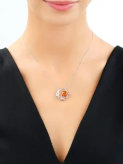 Zawieszka srebrna z bursztynem