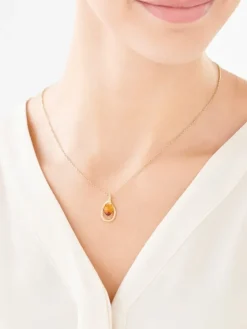 Zawieszka srebrna z bursztynem