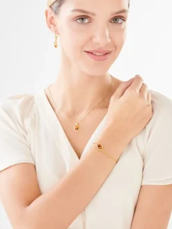 Zawieszka srebrna z bursztynem