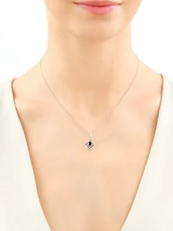 Zawieszka srebrna z cyrkoniami