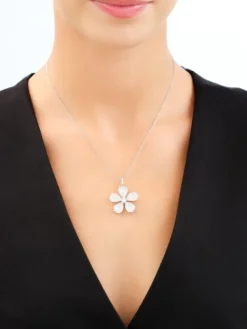 Zawieszka srebrna z cyrkoniami - kwiat