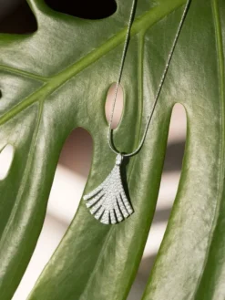 Zawieszka srebrna z cyrkoniami