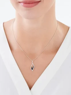 Zawieszka srebrna z cyrkoniami