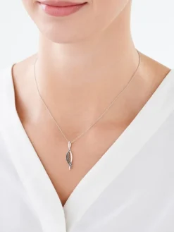 Zawieszka srebrna z cyrkoniami