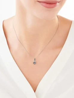 Zawieszka srebrna z cyrkoniami - kwadrat