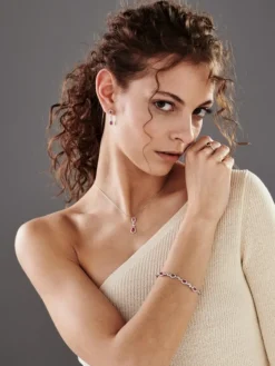 Zawieszka z białego złota z brylantami i rubinami - próba 585