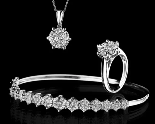 Zawieszka z białego złota z brylantami - 0,06 ct - próba 750