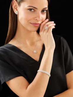 Zawieszka z białego złota z diamentami - kwiat - 1,89 ct - próba 750