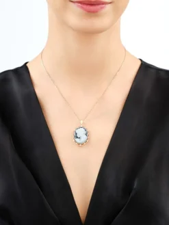 Zawieszka z żółtego złota z brylantami i agatem - kamea - próba 585