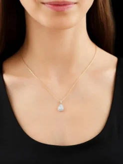 Zawieszka z żółtego złota z brylantami - 0,57 ct - próba 585