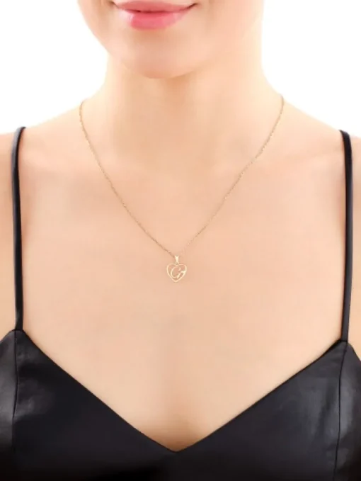 Zawieszka z żółtego złota z diamentem - litera G, serce - 0,005 ct - próba 585