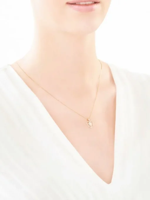 Zawieszka z żółtego złota z diamentami - medalik Matka Boska, serce - 0,006 ct - próba 375