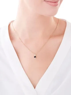 Zawieszka z żółtego złota z diamentem - litera M - 0,003 ct - próba 585