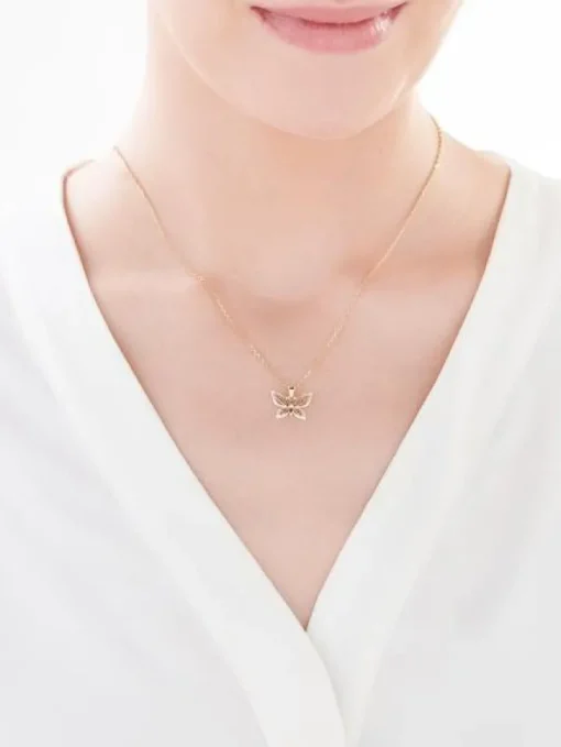 Zawieszka z żółtego złota z diamentami - motyl - 0,01 ct - próba 375