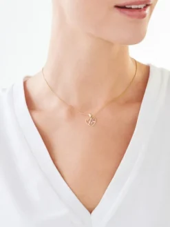 Zawieszka z żółtego złota z diamentem - litera W, serce - 0,005 ct - próba 375
