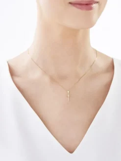 Zawieszka z żółtego złota z diamentem - krzyż - 0,006 ct - próba 375
