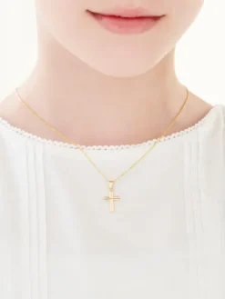 Złota zawieszka - krzyż