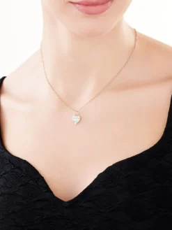 Złota zawieszka z emalią - serce